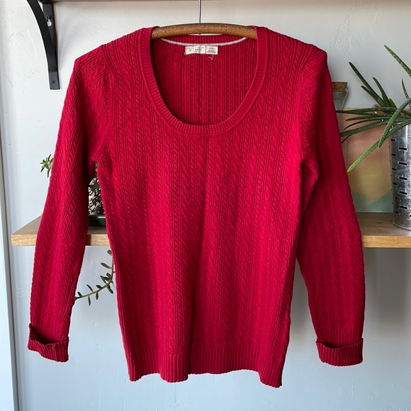 Old Navy Sweaters - Old Navy Red Cable Knit Cotton Scoop Neck Sweater Sz M